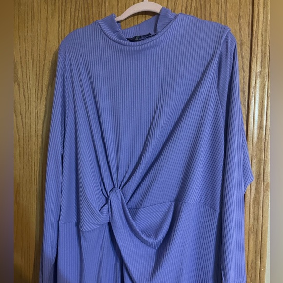 Eloquii size 26/28 - Picture 2 of 4